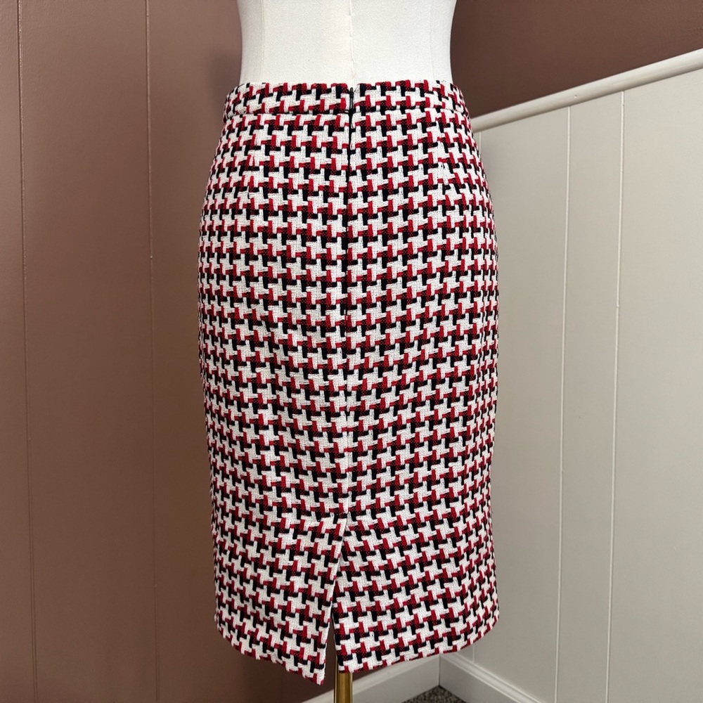 Boden Clara Textured Tweed Wool Blend Houndstooth Pencil Skirt - Picture 3 of 13